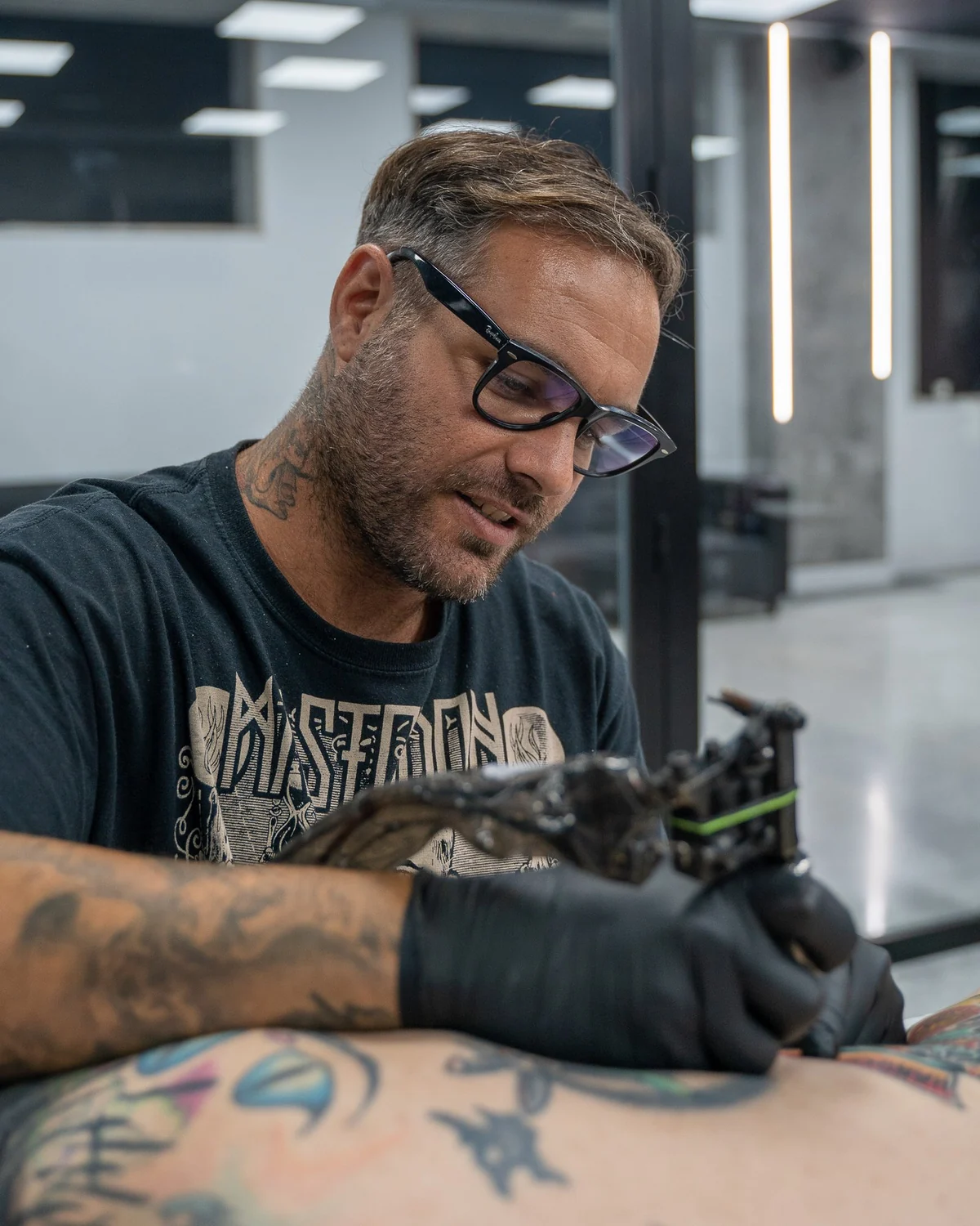 Samuel Leiva, tattoo artist en The Club Tattoo & Barber